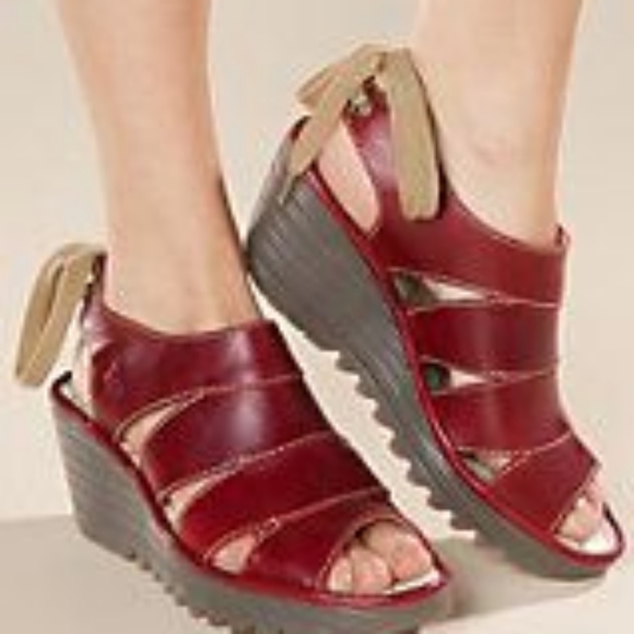 FLY LONDON Yown Sandal Red - Picture 1 of 15